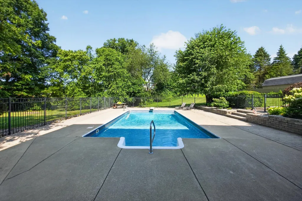9236 Stoneyfield Court Dexter Township MI 48130