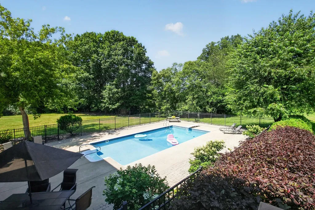 9236 Stoneyfield Court Dexter Township MI 48130