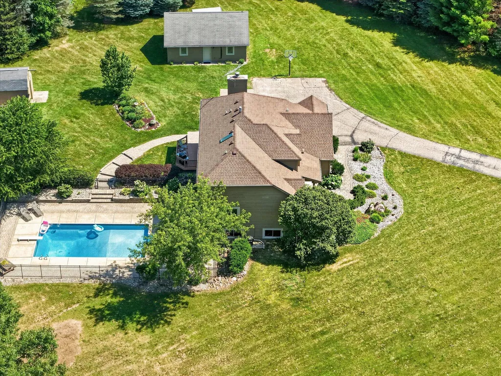 9236 Stoneyfield Court Dexter Township MI 48130