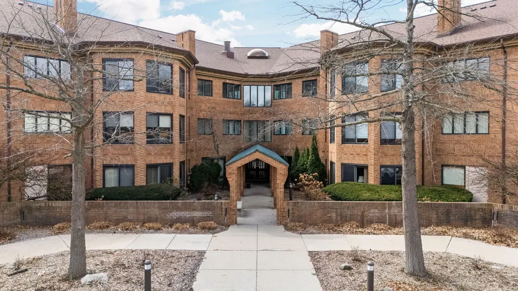 2115 Nature Cove Court Ann Arbor City MI 48104