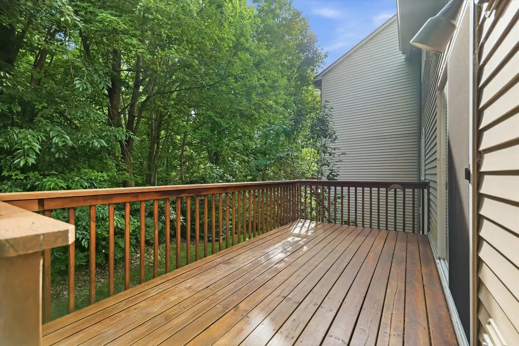 2598 Woodcliff Trail Hartland Township MI 48353