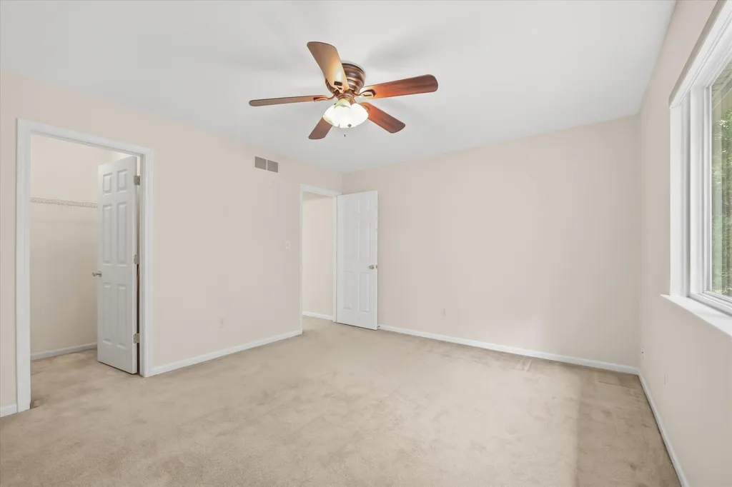 2598 Woodcliff Trail Hartland Township MI 48353