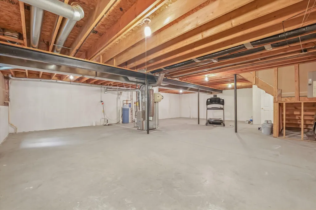 2598 Woodcliff Trail Hartland Township MI 48353