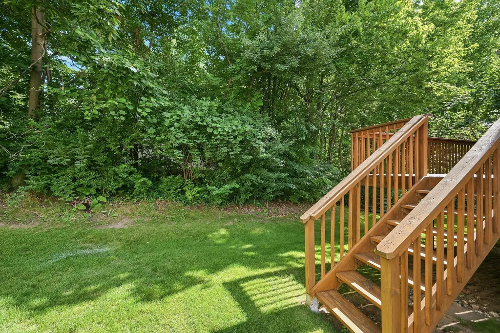2598 Woodcliff Trail Hartland Township MI 48353