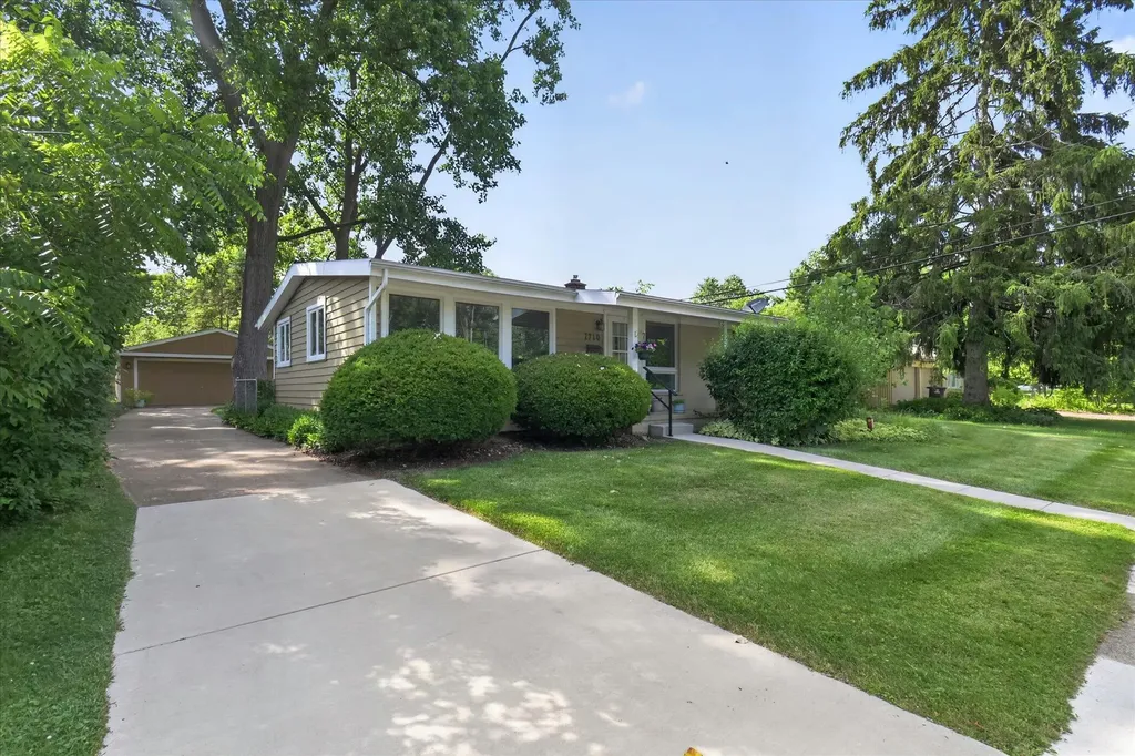 2710 Hampshire Road Ann Arbor City MI 48104