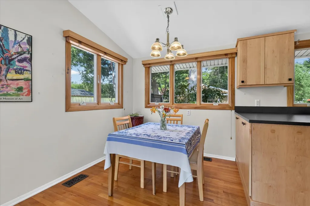 2710 Hampshire Road Ann Arbor City MI 48104