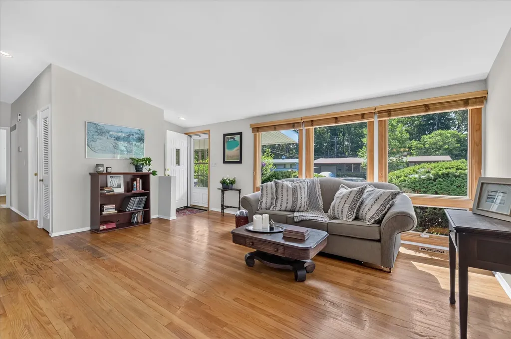 2710 Hampshire Road Ann Arbor City MI 48104