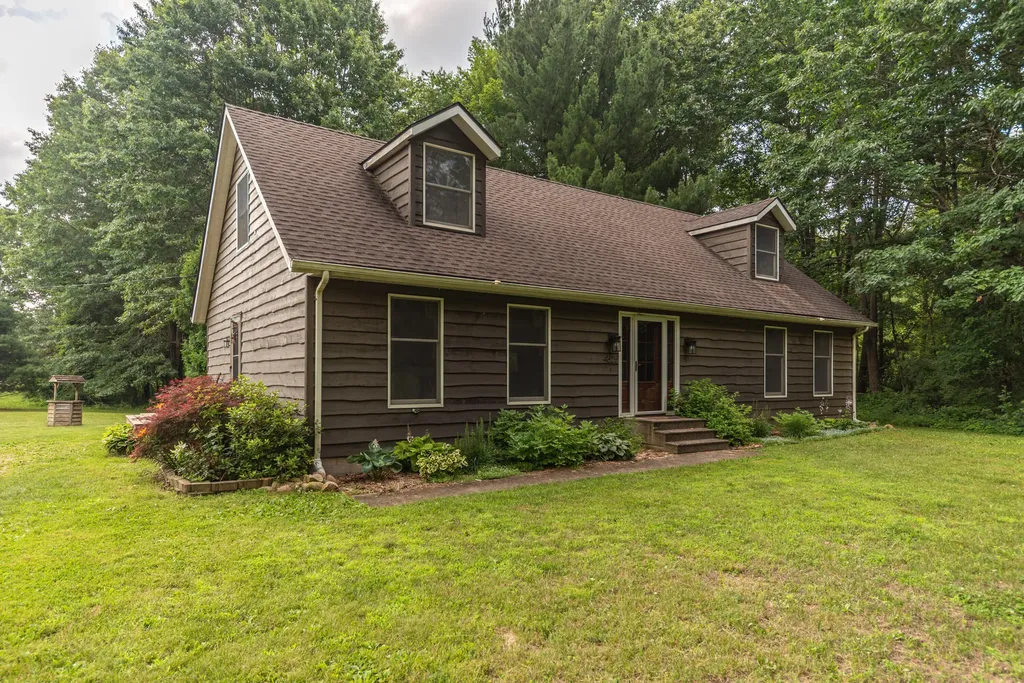 4625 Loveland Road Sylvan Township MI 49240