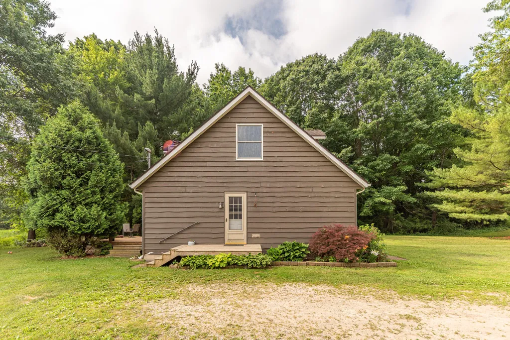 4625 Loveland Road Sylvan Township MI 49240