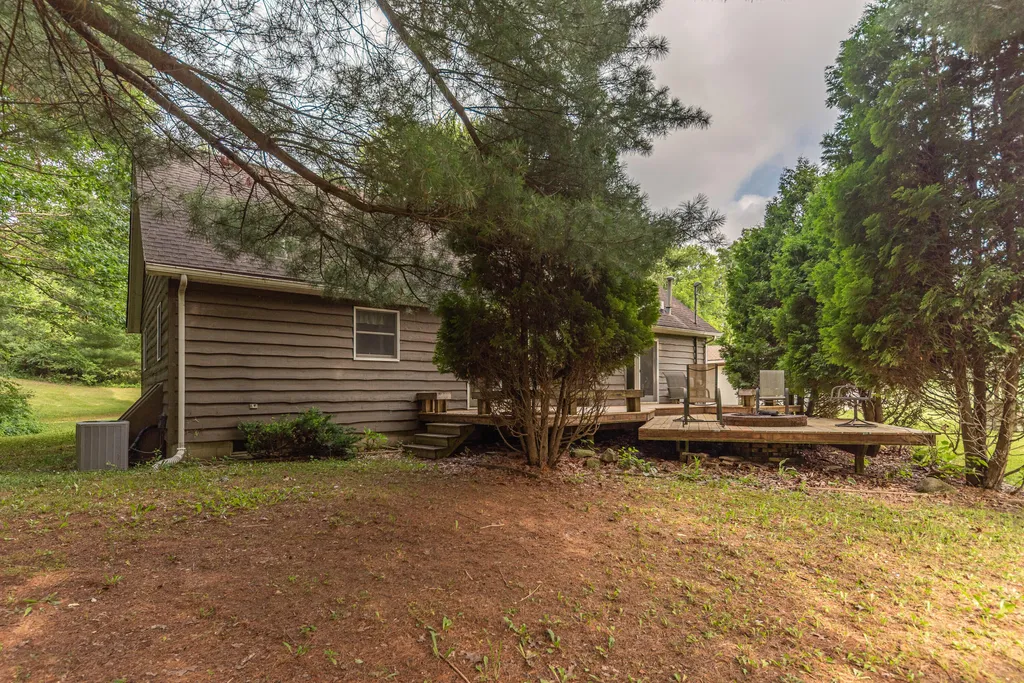 4625 Loveland Road Sylvan Township MI 49240