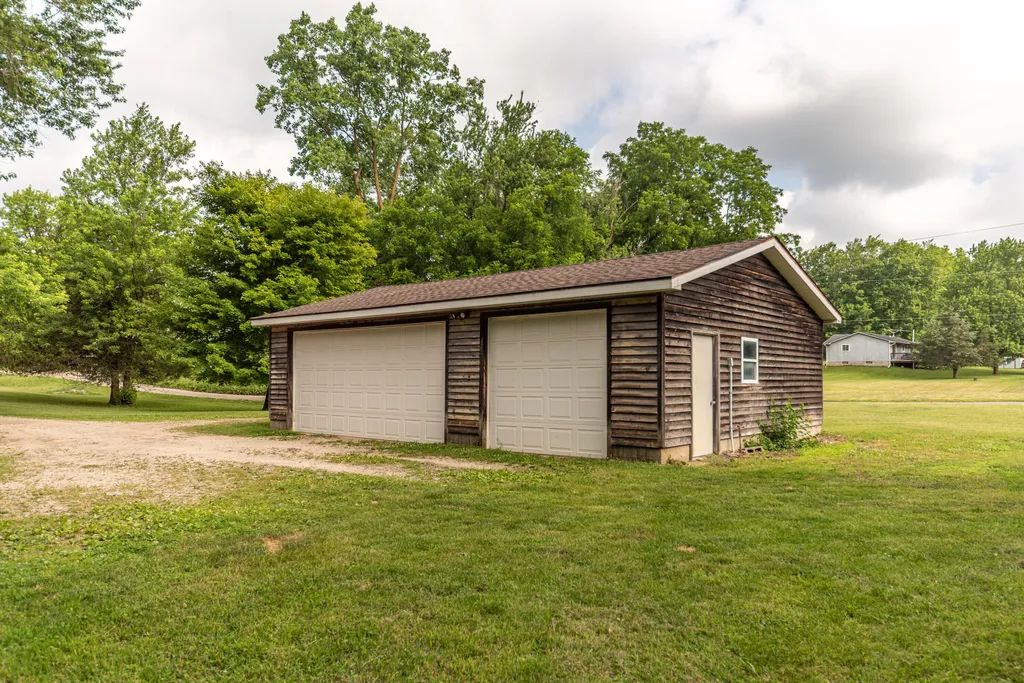 4625 Loveland Road Sylvan Township MI 49240