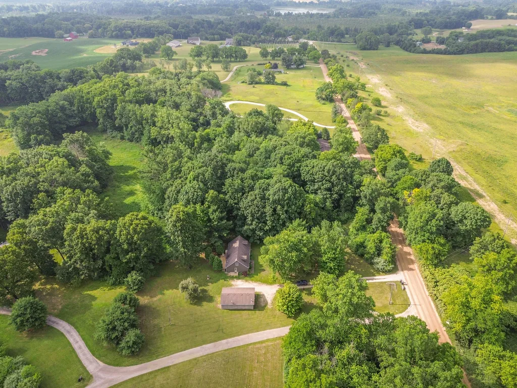 4625 Loveland Road Sylvan Township MI 49240