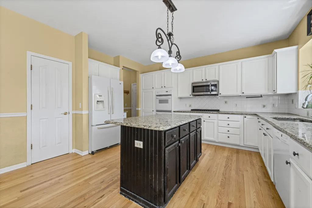 592 Terrace Court Canton Charter Township MI 48188