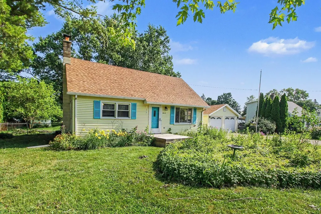 8919 Windsor Highway Windsor Charter Township MI 48821
