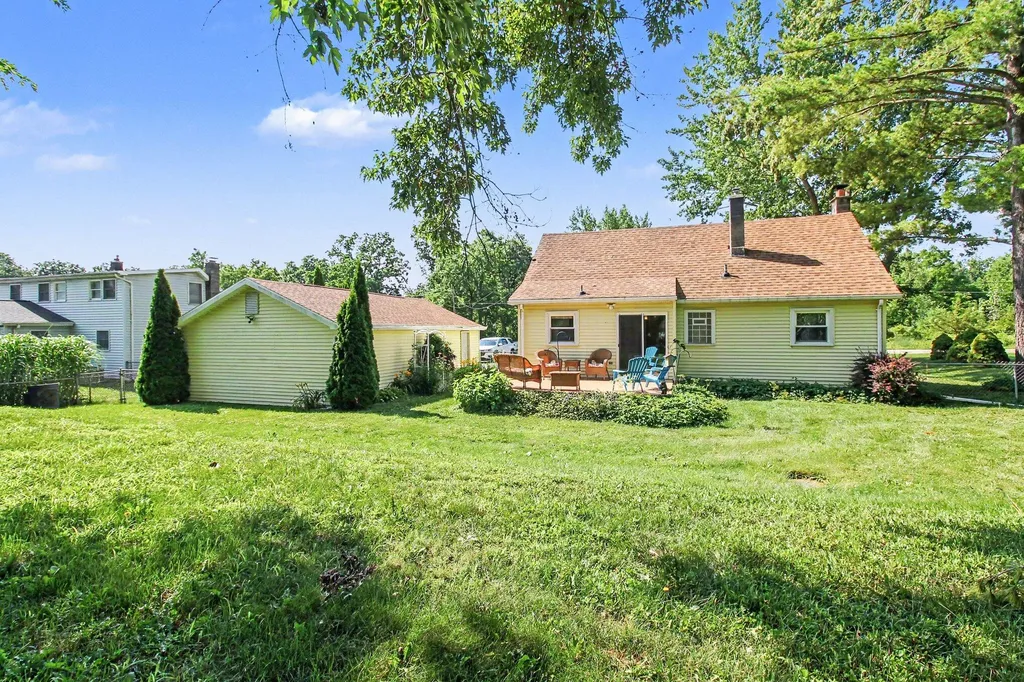 8919 Windsor Highway Windsor Charter Township MI 48821