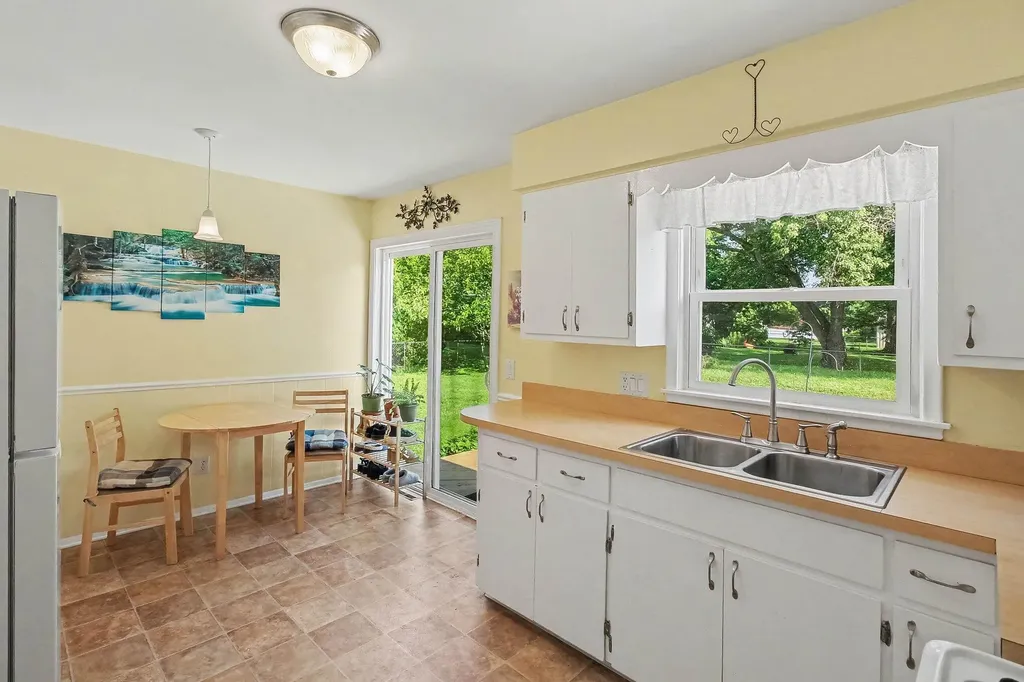 8919 Windsor Highway Windsor Charter Township MI 48821