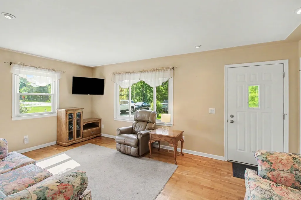 8919 Windsor Highway Windsor Charter Township MI 48821
