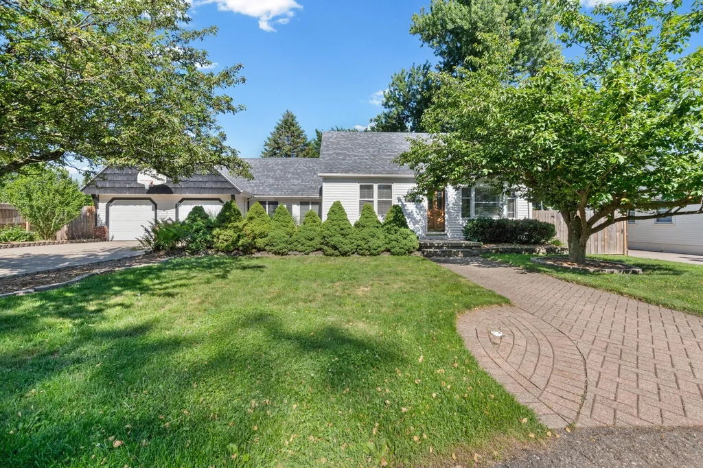 20404 Hubbard Street Livonia City MI 48152
