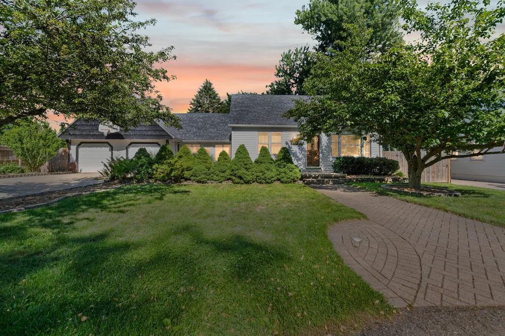 20404 Hubbard Street Livonia City MI 48152