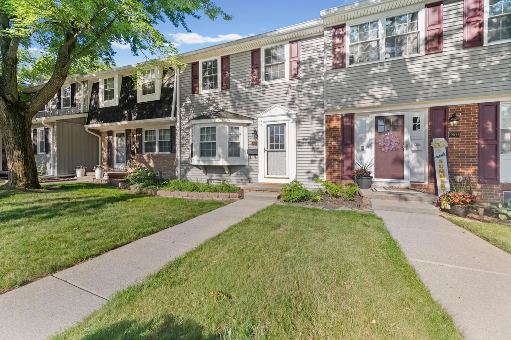 19631 Neptune Court Northville Township MI 48167