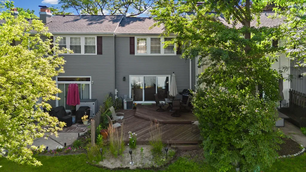 19631 Neptune Court Northville Township MI 48167