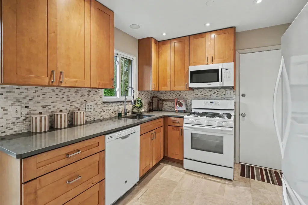 2857 Verle Avenue Ann Arbor City MI 48108
