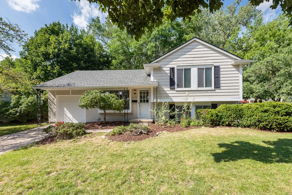 2897 Ticknor Court Ann Arbor City MI 48104