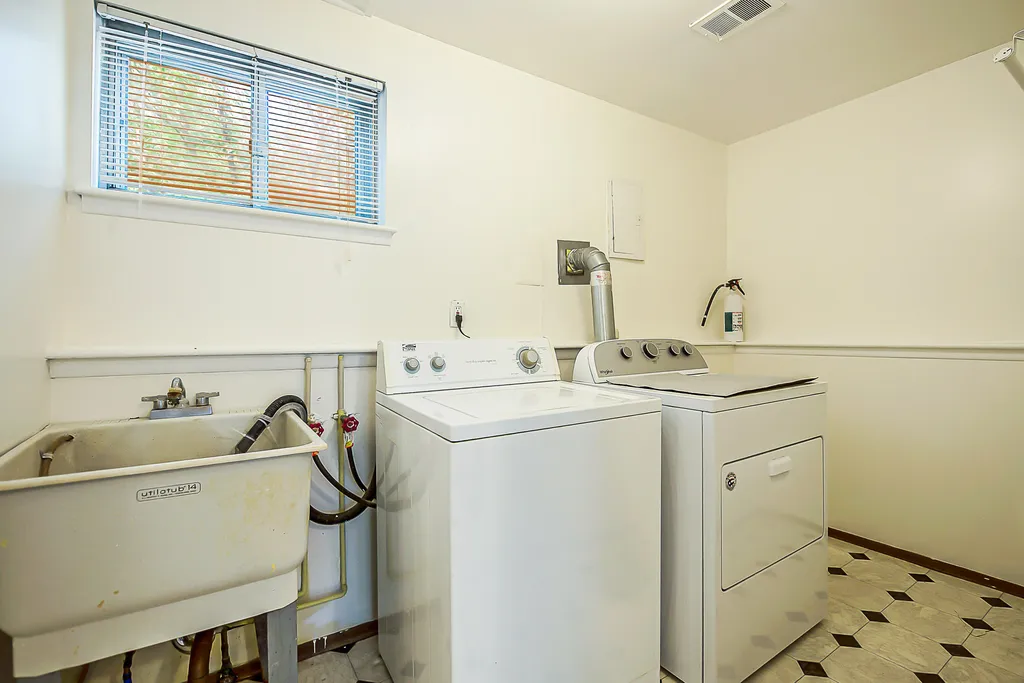 2897 Ticknor Court Ann Arbor City MI 48104