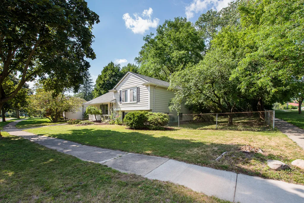 2897 Ticknor Court Ann Arbor City MI 48104