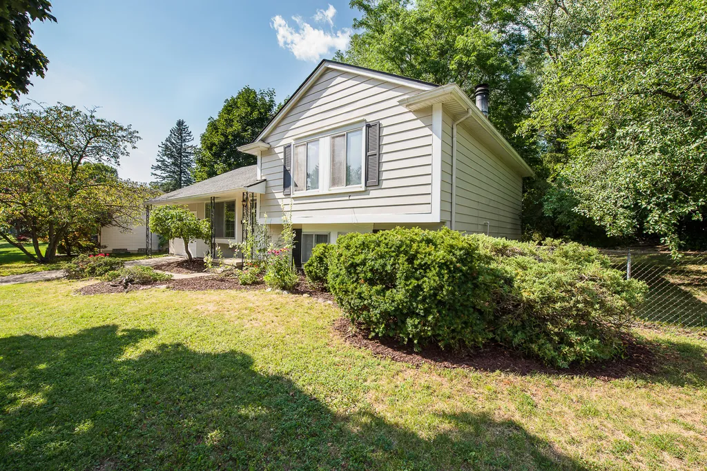 2897 Ticknor Court Ann Arbor City MI 48104