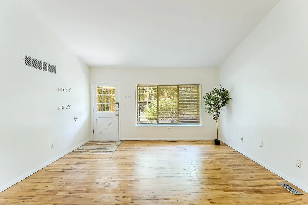 2897 Ticknor Court Ann Arbor City MI 48104
