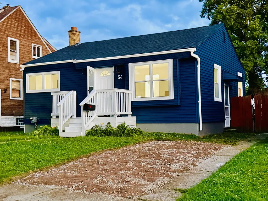 54 E Fairmount Avenue Pontiac City MI 48340