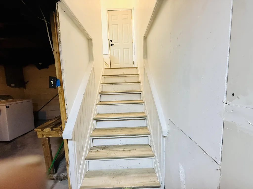 54 E Fairmount Avenue Pontiac City MI 48340
