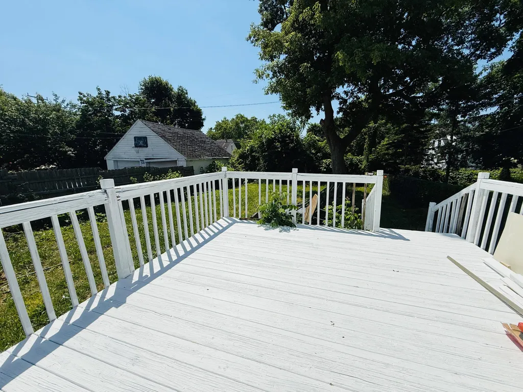 54 E Fairmount Avenue Pontiac City MI 48340