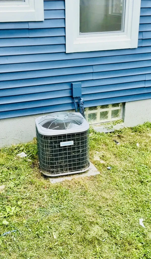 54 E Fairmount Avenue Pontiac City MI 48340