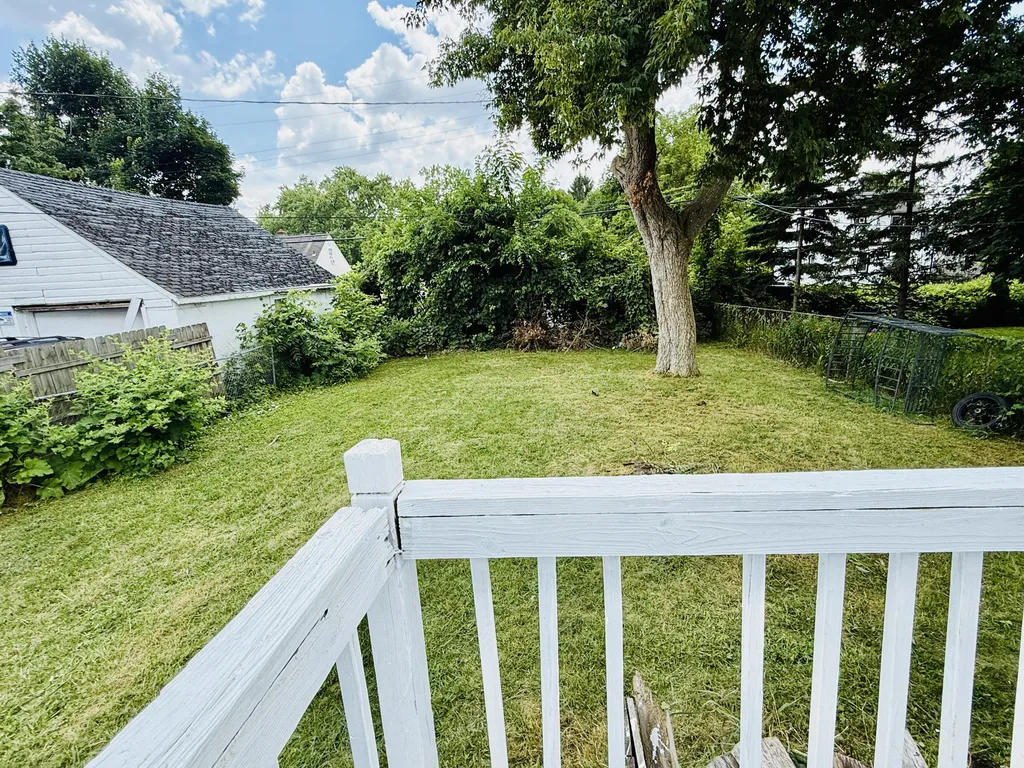 54 E Fairmount Avenue Pontiac City MI 48340