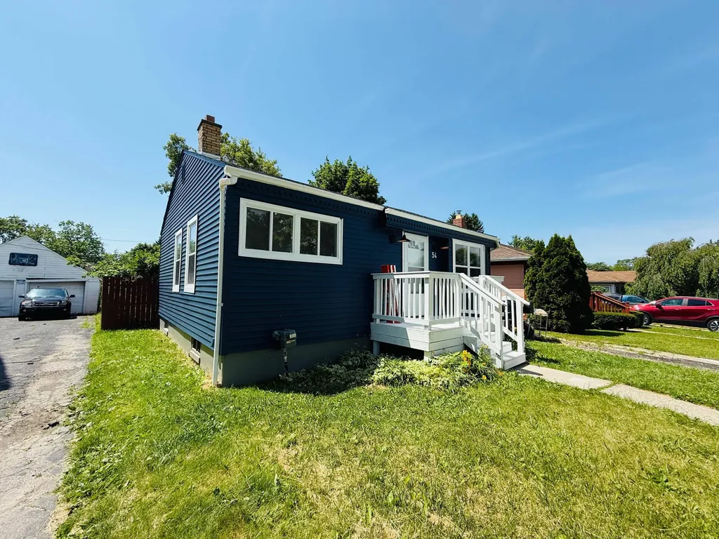 54 E Fairmount Avenue Pontiac City MI 48340