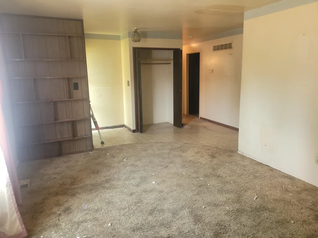 30106 Jamestown Street Romulus City MI 48174