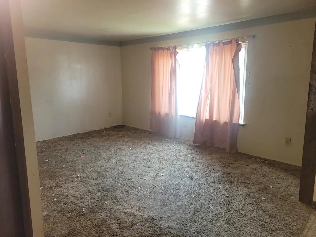 30106 Jamestown Street Romulus City MI 48174