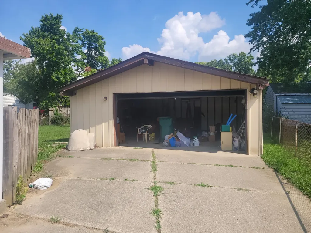 30106 Jamestown Street Romulus City MI 48174