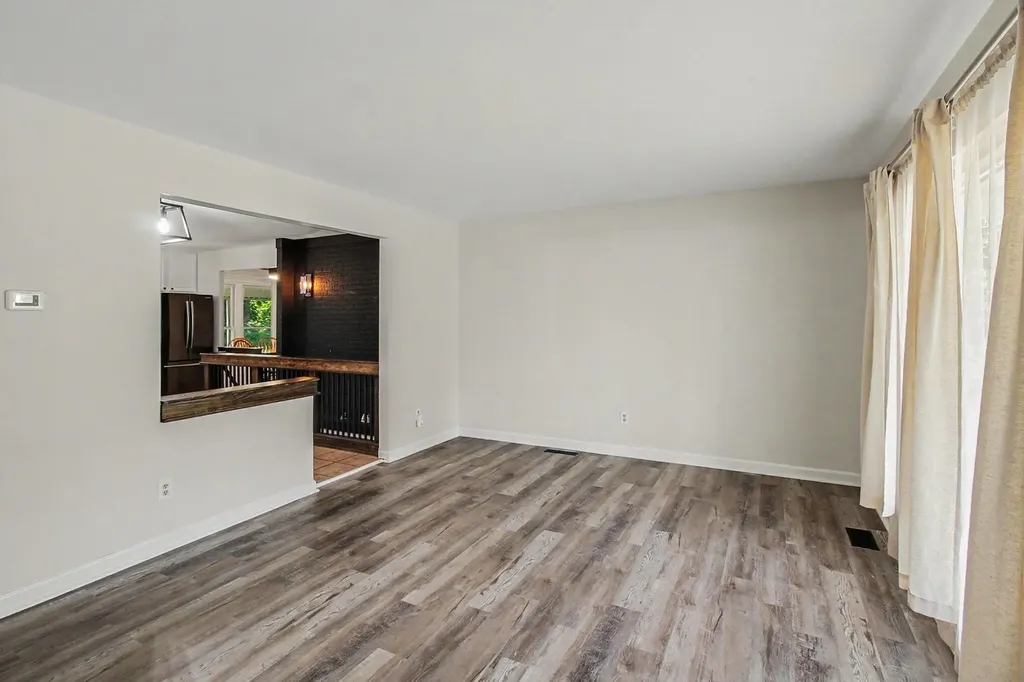 9155 Satelite Drive Walled Lake City MI 48386