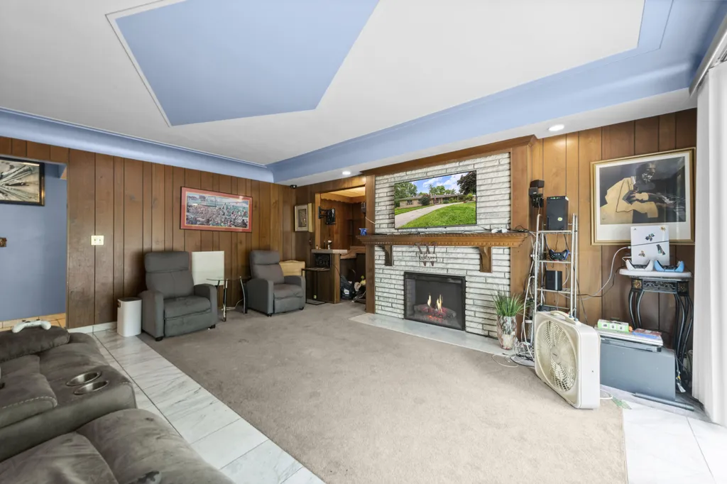 24319 Tamarack Trail Southfield City MI 48075