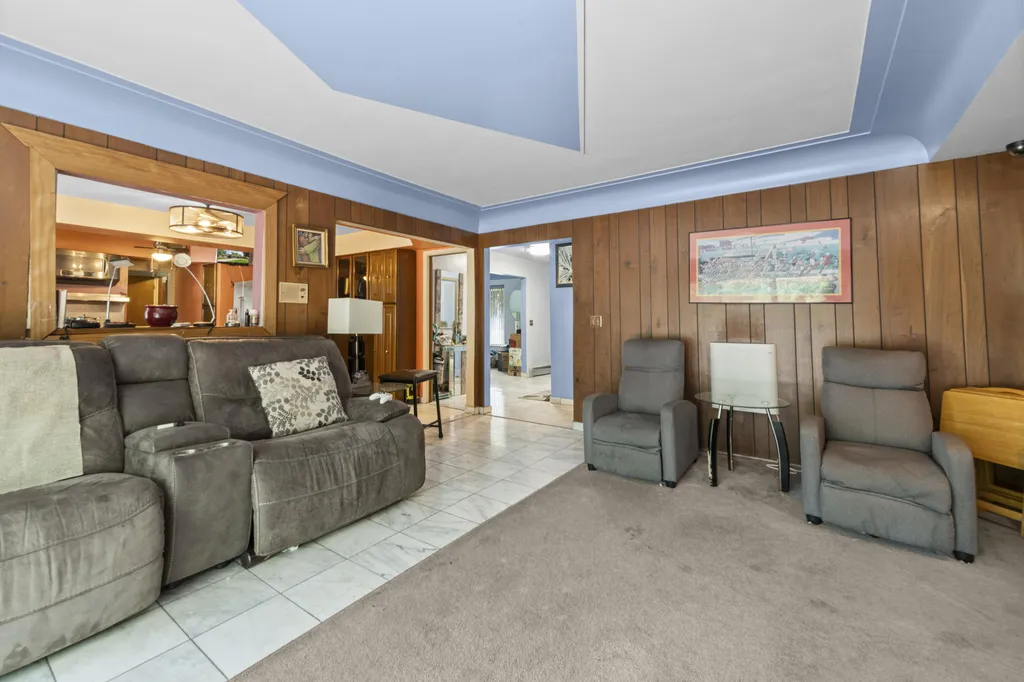 24319 Tamarack Trail Southfield City MI 48075