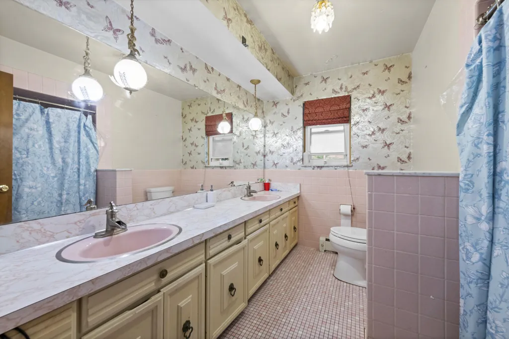 24319 Tamarack Trail Southfield City MI 48075