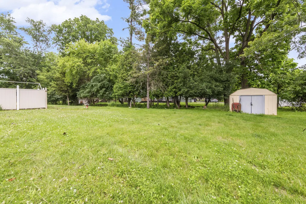 24319 Tamarack Trail Southfield City MI 48075