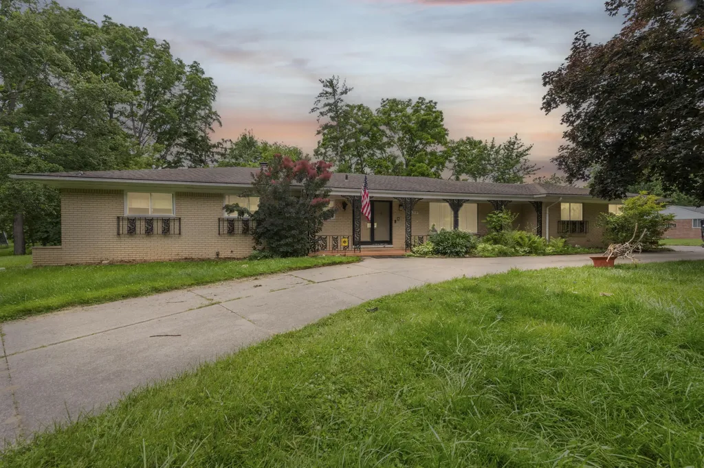 24319 Tamarack Trail Southfield City MI 48075