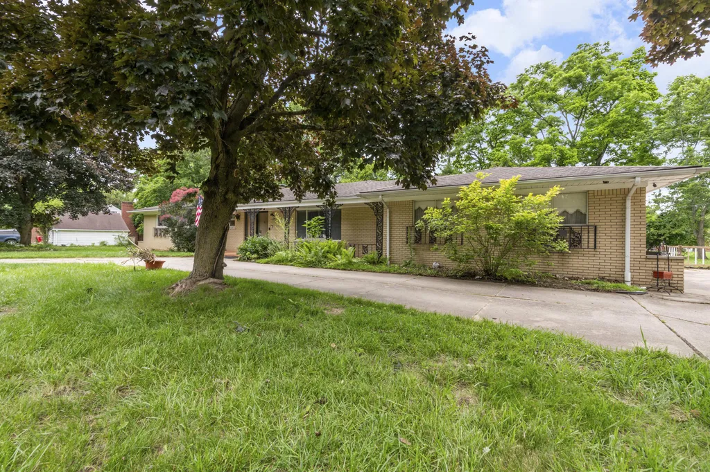 24319 Tamarack Trail Southfield City MI 48075