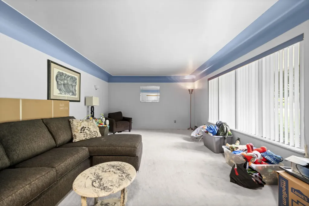 24319 Tamarack Trail Southfield City MI 48075