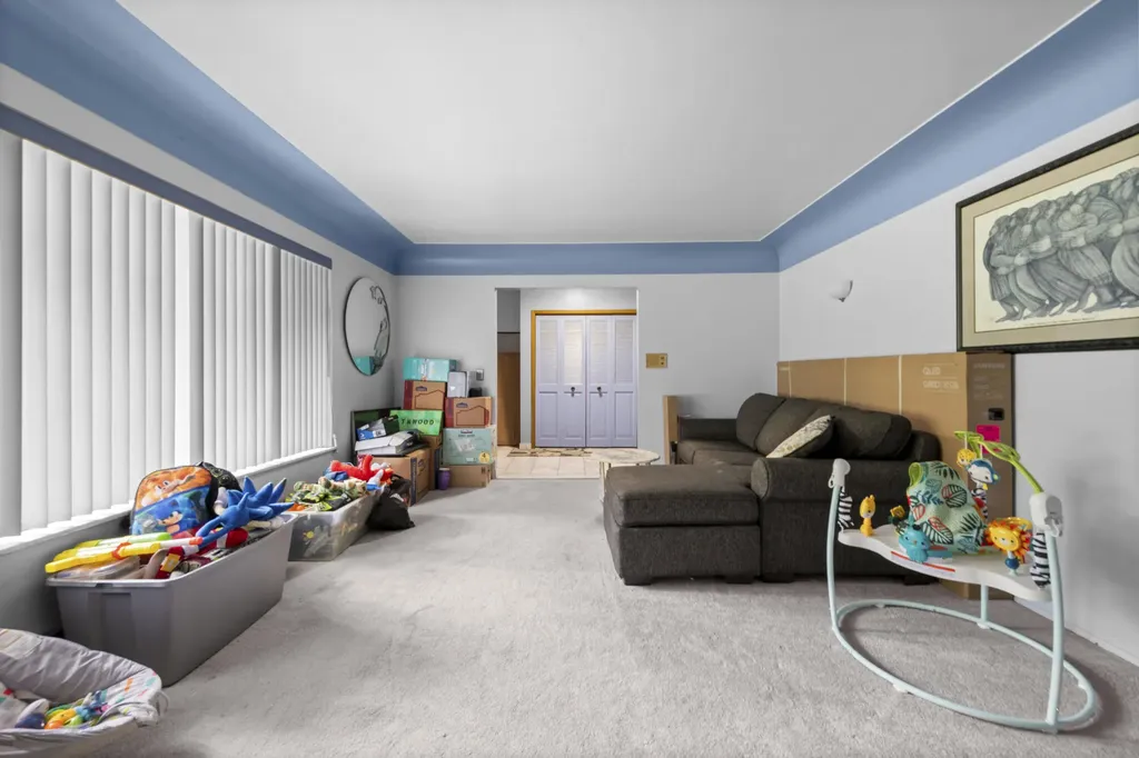 24319 Tamarack Trail Southfield City MI 48075