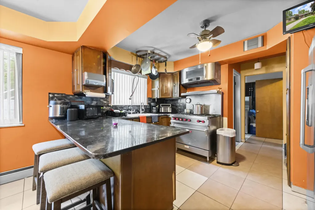 24319 Tamarack Trail Southfield City MI 48075